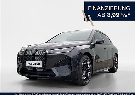 BMW iX xDrive40 Sportpaket+AHK+Pano+DrivAssistProf