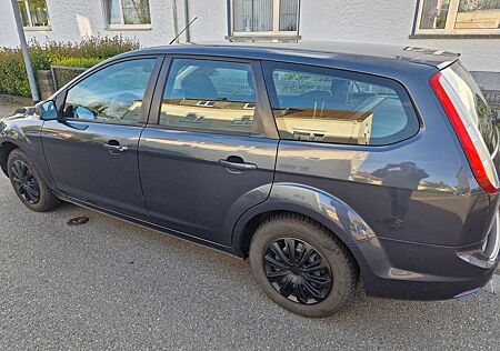 Ford Focus 1,6 Ambiente Turnier Ambiente