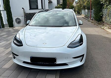 Tesla Model 3 gebraucht kaufen Tesla Model 3 Hinterradantrieb RWD