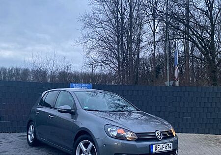 VW Golf Volkswagen 1.4 TSI R-Line 90 kW Highline