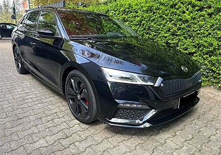 Skoda Octavia RS 2.0 TDI DSG LED NAVI PANO AHK