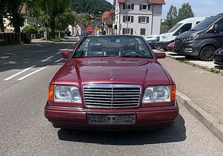 Mercedes-Benz E 220 124 cabrio
