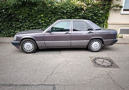 Mercedes-Benz 190 190D mit H Kennzeichen 3 Hand scheckheftgepflegt