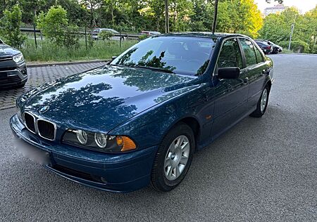 BMW 525i Automatik/Xenon/Elekt.Sitze/Klima