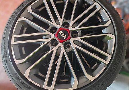 Kia Cee'd / Ceed 1.6 T-GDI DCT GT GT