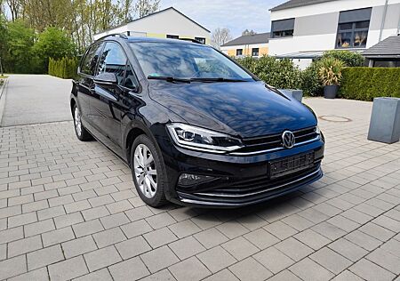 VW Golf Sportsvan Volkswagen 1.5 TSI