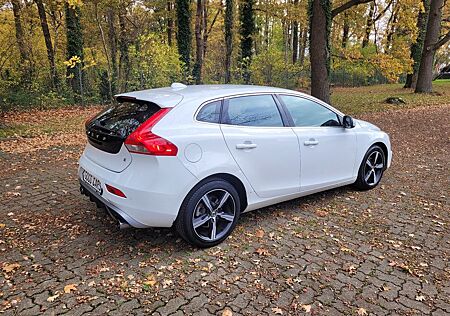 Volvo V40 R-Design