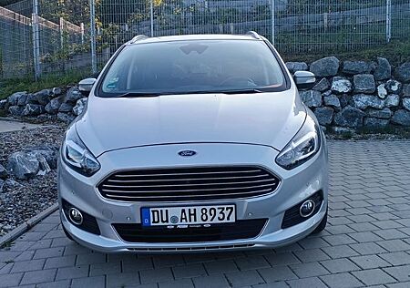 Ford S-Max 2,0 TDCi 4x4 Titanium, 7 Sitzer, Automatik