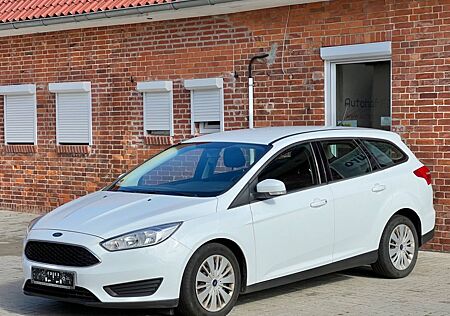 Ford Focus Turnier Trend*CARPLAY/NAVI/AC/STANDHEIZUNG