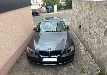 BMW 320i -