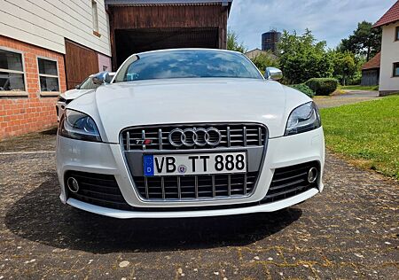 Audi TTS Coupe 2.0 TFSI quattro -