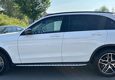 Mercedes-Benz GLC 250 d 4MATIC AMG Line AppleCare Panoramadach