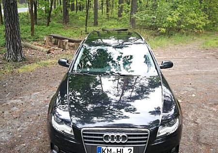 Audi A4 2.0 TDI (DPF) multitr. Attraction Avant A...