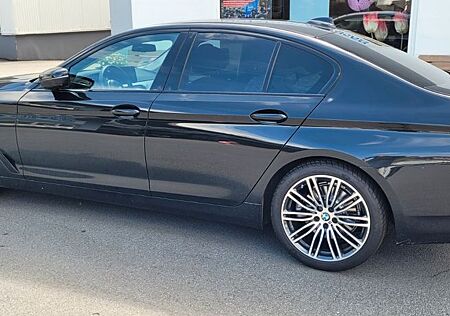 BMW 520d Head-Up, TV, Standheizung, Massage, Kamera