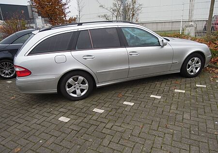 Mercedes-Benz E 240 T AVANTGARDE mit LPG-Autogas