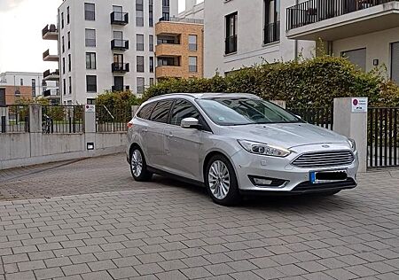 Ford Focus 1,5 EcoBoost Titanium 182ps sehr Sparsam