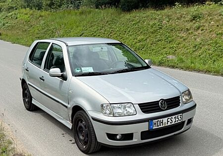 VW Polo Volkswagen 1.4 Auto Basis