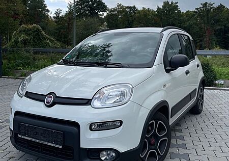 Fiat Panda 1.0 GSE Hybrid Großer Display
