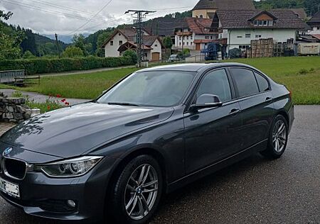 BMW 320d -