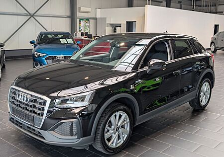 Audi Q2 35 TFSI S tronic Navi Kamera PDC 1.Hand