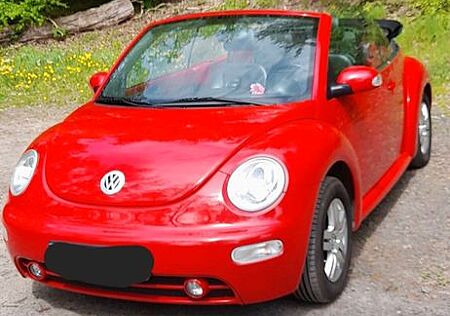 VW New Beetle Volkswagen 1.6 Cabriolet gebraucht rot/schwarz