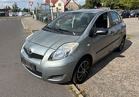 Toyota Yaris Cool