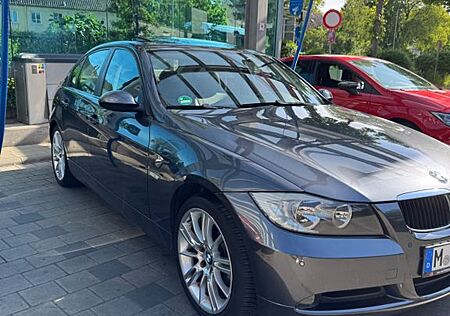 BMW 318i -TÜV neu Automatik Schiebedach pdc