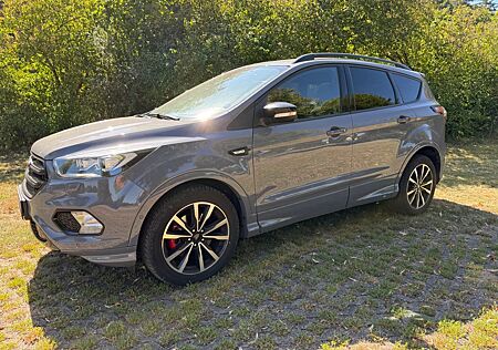 Ford Kuga 2,0 TDCi 4x4 132kW ST-Line Kamera, Panorama