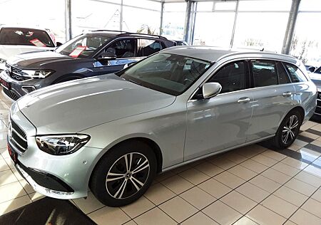 Mercedes-Benz E 220 d T 4Matic Klima Navi Kamera PDC DAB