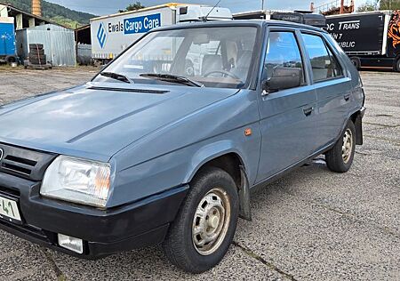 Skoda Favorit