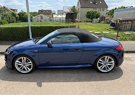 Audi TT Roadster 2.0 TFSI S tronic quattro -
