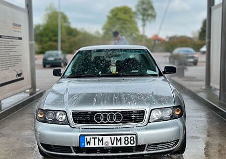 Audi A4 1.8 -