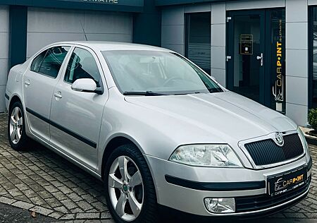 Skoda Octavia Lim. Elegance 2.Hand Teilleder Tüv Neu