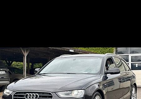 Audi A4 b8 2.0 TDI 3x Sline Facelift