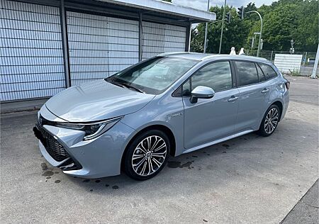 Toyota Corolla 1,8 Hybrid Team Deutschl Touring Spo...