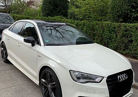 Audi A3 1.4 TFSI 3 x S-LINE Amalfiweiss LY9K / Y5