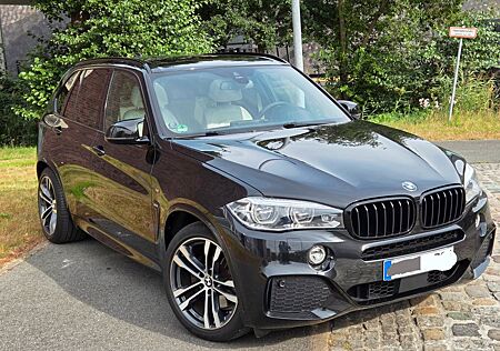 BMW X5 xDrive40d - 8-fach bereift und sehr gepflegt!