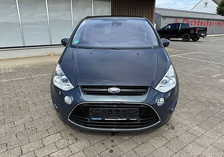 Ford S-Max Titanium