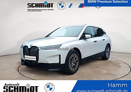 BMW iX xDrive40 Klimaaut. AHK Komfortzugang