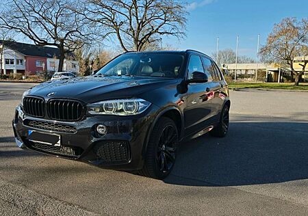 BMW X5 xDrive40d - M-Paket PANO/HEAD UP/ VOLLAUSSTAT