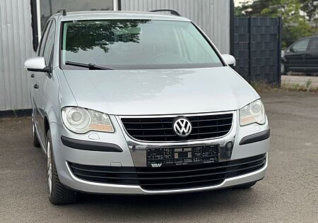 VW Touran Volkswagen Conceptline