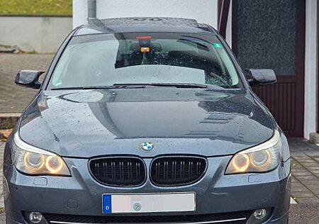 BMW 523i