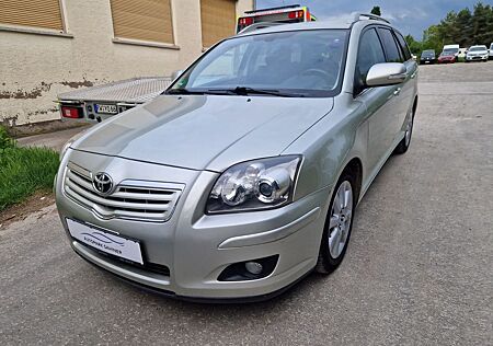 Toyota Avensis Kombi 2.0 Edition TÜV /NEU