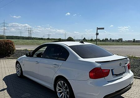 BMW 328 Xi Leder MemorySitz Schiebedach SHZ M Paket