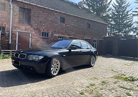 BMW 745Li A -