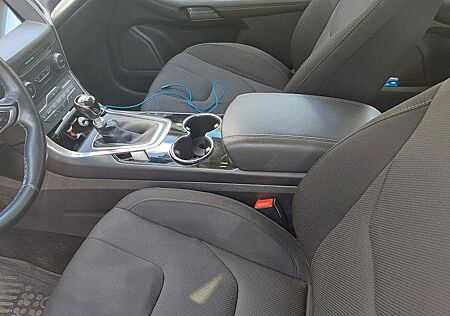 Ford S-Max 2,0 TDCi 110kW Titanium LED