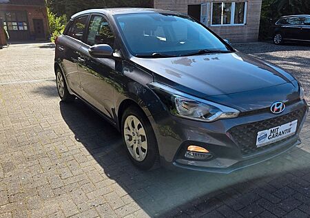 Hyundai i20 AUTOMATIK/GARANTIE/KAMERA/SH-LH/APP/SPURASSI