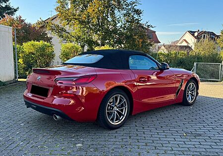 BMW Z4 sDrive20i Sportautomatik Navi LED