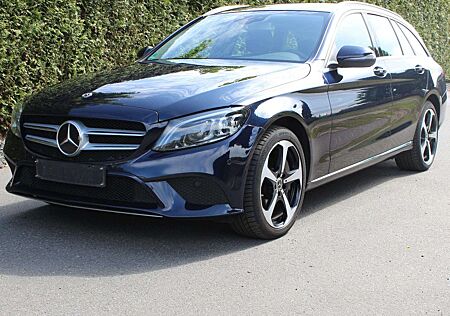 Mercedes-Benz C 300 C 300T DE Night Pkt AMG Line 1.Hand Sche