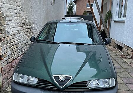 Alfa Romeo 145 1.4 -